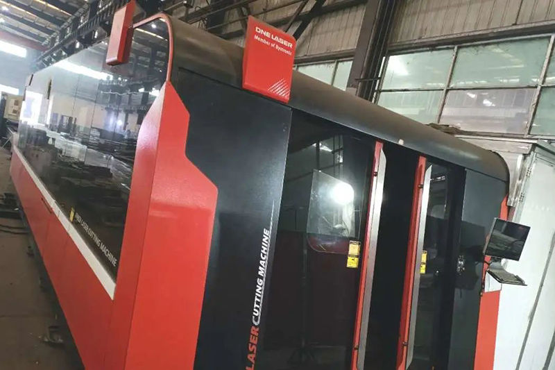 宏山，，，，，，海目星双平台激光切割机